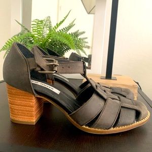 Steve Madden heeled sandals sz 8